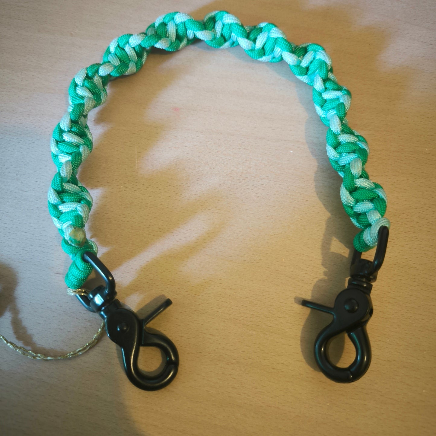 Poignée de selle torsadée